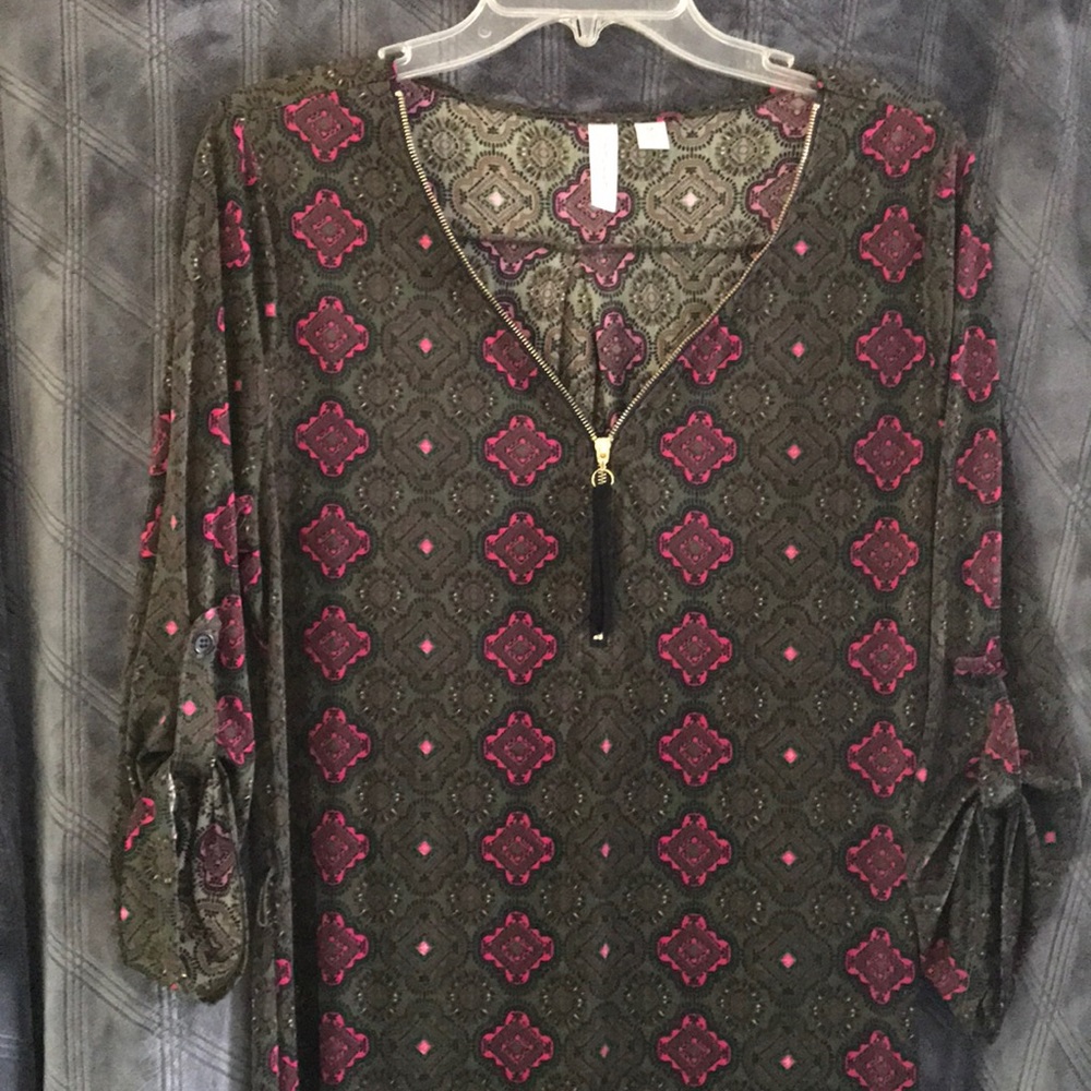 Knee-length, 3/4 length sleeve lightweight dress